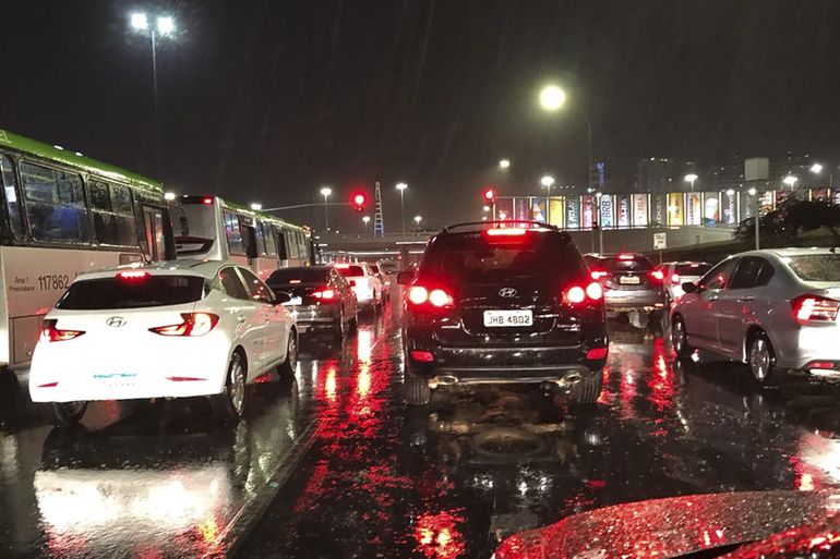 Chuva em Brasília na noite desta segunda-feira