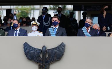 Solenidade de transmissão do cargo de Comandante da Aeronáutica do Senhor Tenente-Brigadeiro do Ar Antônio Carlos Bermudez ao Senhor Tenente-Brigadeiro do Ar Carlos de Almeida Baptista Júnior.