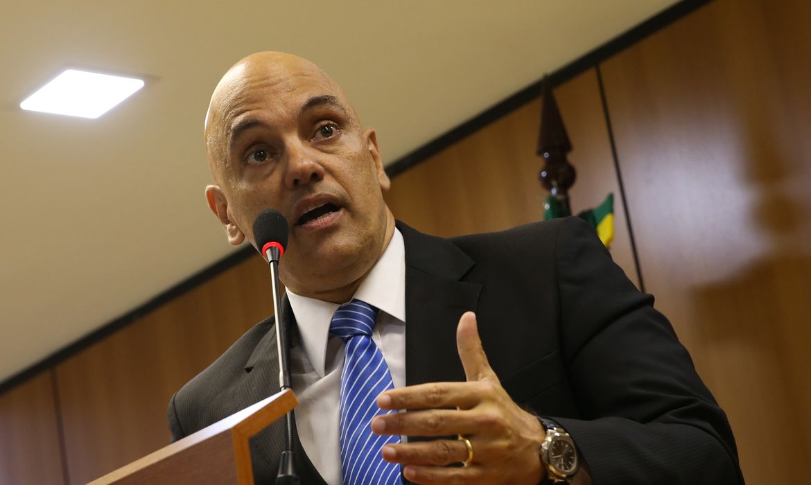 Brasília - O ministro da Justiça, Alexandre de Moraes, fala sobre a operação da Polícia Federal que prendeu um grupo suspeito de planejar atos terroristas a 15 dias da Rio 2016 (José Cruz/Agência Brasil)