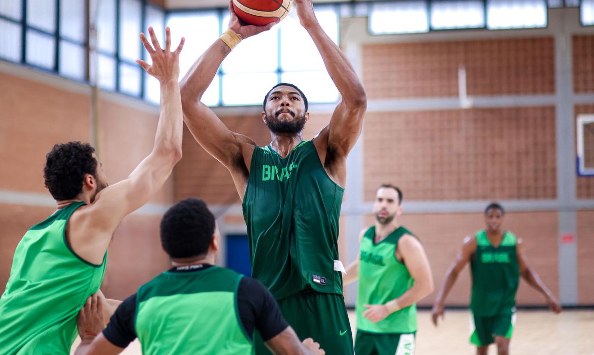 Basquete masculino na Olimpíada tem Brasil de volta e show de craques