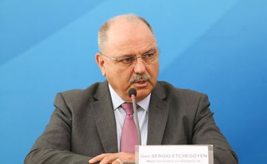 Brasília - O ministro-chefe do Gabinete de Segurança Institucional, Sérgio Etchegoyen, durante coletiva sobre o decreto de intervenção no Estado do Rio de Janeiro (Marcelo Camargo/Agência Brasil)