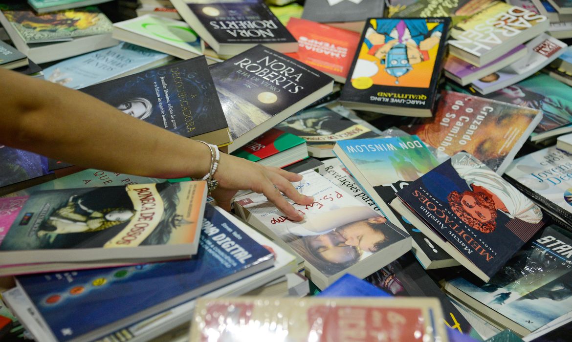 Rio de Janeiro (RJ), 05/09/2023 – Público lota a 20ª Bienal do Livro do Rio de Janeiro, no Riocentro, na Barra da Tijuca, zona oeste da capital fluminense. Foto: Tomaz Silva/Agência Brasil