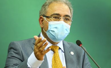 O ministro da Saúde, Marcelo Queiroga, durante declaração após reunião do Comitê de Coordenação Nacional para Enfrentamento da Pandemia da Covid-19, no Palácio do Planalto.