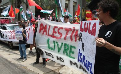 São Paulo (SP), 17/11/2023 - 6º Ato em solidariedade ao povo palestino e pelo fim do genocídio em Gaza e da limpeza étnica, em frente ao Consulado de Israel. Foto: Rovena Rosa/Agência Brasil