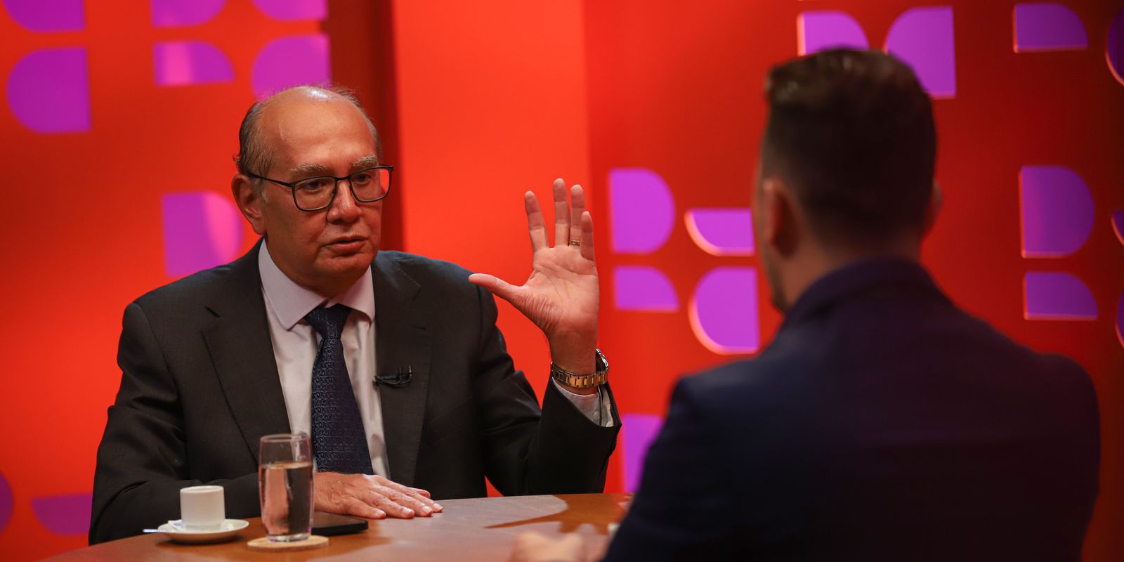Gilmar Mendes critica abusos da Lava Jato em programa da TV Brasil