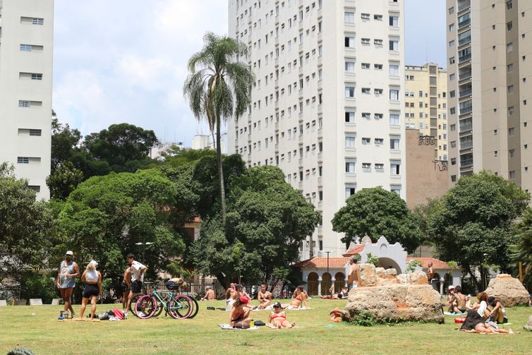 Lazer no Parque Augusta no feriado de aniversário de 468 anos da cidade de São Paulo.