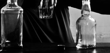 Alcoolismo, doença crônica que afeta o cérebro e o comportamento