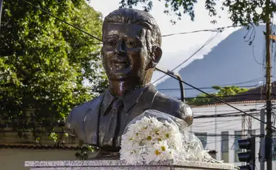 Rio de Janeiro (RJ) 27/03/2025 - Ato “Ocupa Rubens Paiva: Tortura Nunca Mais”, em frente à antiga sede do DOI-Codi, onde Rubens  Paiva e outros 52 presos políticos foram torturados e assassinados durante a ditadura militar.
Foto: Tânia Rêgo/Agência Brasil