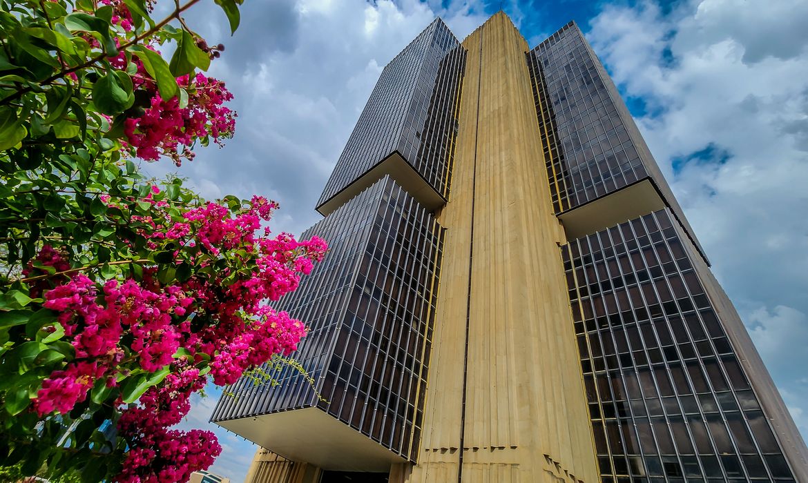 Aps 19 semanas, alta nas projees para a inflao  interrompida