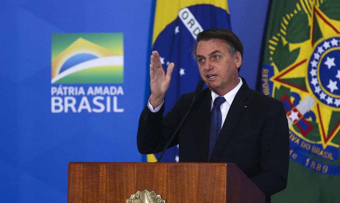O presidente Jair Bolsonaro preside Solenidade de Lançamento de Linha de Crédito do BNDES para Organizações Filantrópicas.