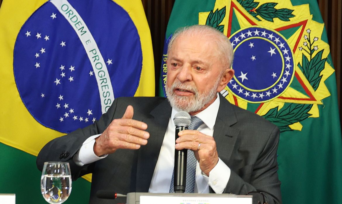 Brasília (DF), 31/10/2024 - Presidente da República, Luiz Inácio Lula da Silva, durante reunião com ministros e governadores. Foto: Valter Campanato/Agência Brasil