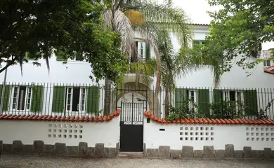 Rio de Janeiro (RJ), 07/01/2025 – Fachada da casa na Urca que serviu de locação para o filme Ainda estou aqui, de Walter Salles. Foto: Tomaz Silva/Agência Brasil