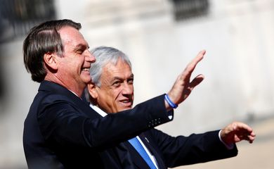O presidente do Brasil, Jair Bolsonaro, e o presidente do chileno, Sebástian Pinera, durante Cúpula Presidencial de Integração Sul-Americana, em Santiago, no Chile. 