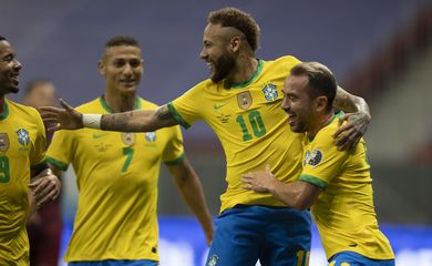 Brasil bate a Venezuela na estreia da Copa América