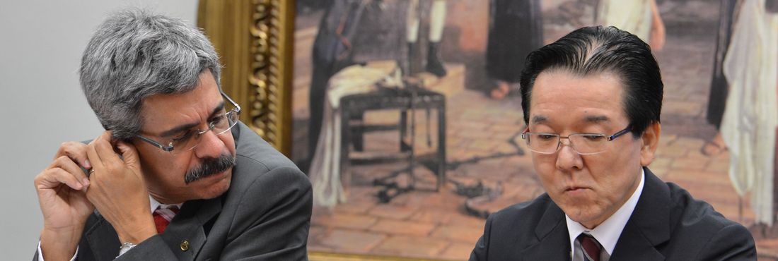 O presidente da Mitsui, Shinji Tsuchiya, durante depoimento na CPI da Petrobras