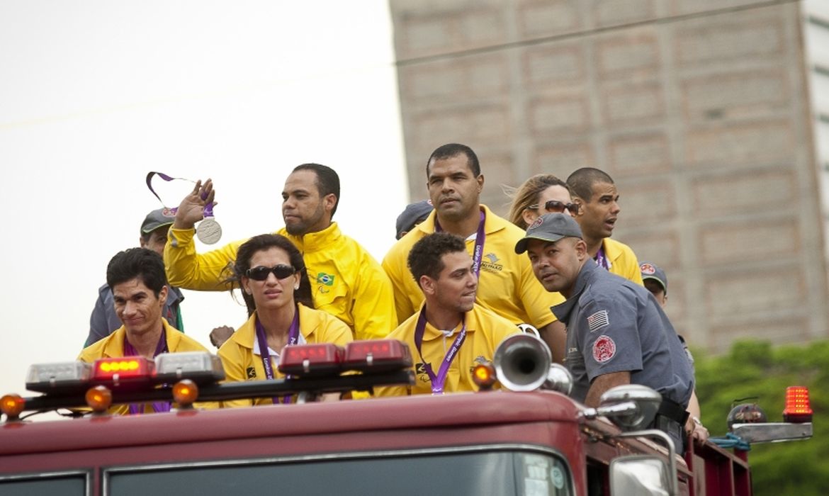Em 2012, a delegação de atletas paralímpicos desfilou pelas ruas de São Paulo ao chegar de Londres com o melhor desempenho da história em Jogos Paralímpicos, ao ficar em 7º lugar no quadro de medalhas