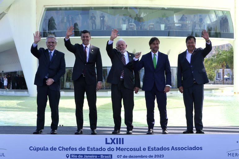 Rio de Janeiro (RJ), 07/12/2023 - Fotografia oficial da LXII Cúpula de Chefes de Estado o Mercosul e Estados Associados, no Museu do Amanhã, zona portuária da cidade . Foto: Tânia Rêgo/Agência Brasil