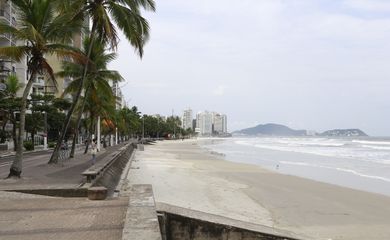 Praia Pitangueiras Vazia ,Guarujá
