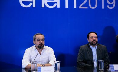 O Ministro da Educação, Abraham Weintraub, e o presidente do Inep, Alexandre Lopes, fazem balanço sobre o ENEM 2019