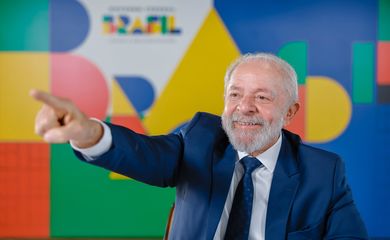 Brasília (DF), 05/02/2025 - Presidente da República, Luiz Inácio Lula da Silva, durante entrevista às rádios Itatiaia, Mundo Melhor e BandNewsFM BH, de Minas Gerais, na Residência Oficial da Granja do Torto. Foto: Ricardo Stuckert/PR