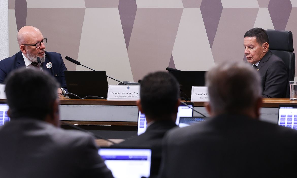 Brasília- DF  – 31/-3/2026 – Reunião da CPI do Crime Organizado durante depoimento do professor , Leandro Piquet Carneiro.  Foto: Lula Marques/ Agência Brasil.