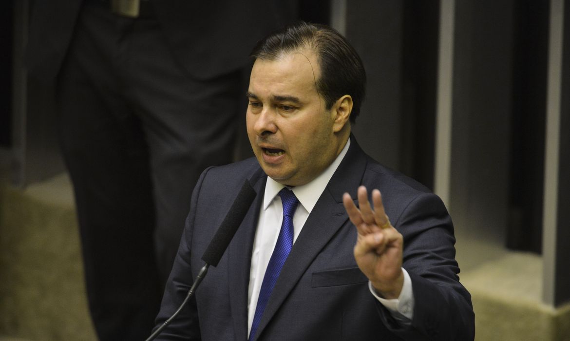 Deputado Rodrigo Maia durante sessão de votação para presidente da Câmara dos Deputados.