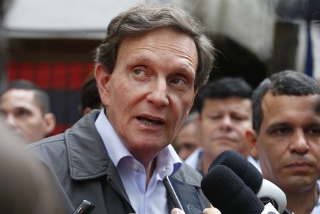 Rio de Janeiro - O prefeito do Rio de Janeiro, Marcelo Crivella, fala à imprensa sobre surto de hepatite A, após visitar Clínica da Família Dr. Rodolpho Perissé, no Vidigal, zona sul da capital fluminense (Tomaz Silva/Agência Brasil)
