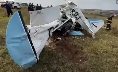 Queda de avião deixa dois mortos no interior de SP