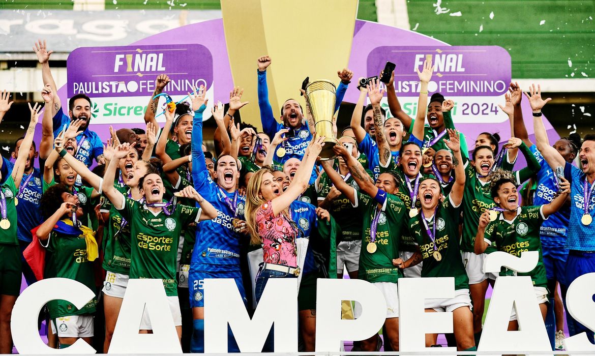 Alexandre Battibugli e Mauro Horita/ /Ag. Paulistão/Centauro/Direitos Reservados Palmeiras é campeão do Paulistão Feminino com vitória nos pênaltis sobre o Corinthians, em 20/11/2024