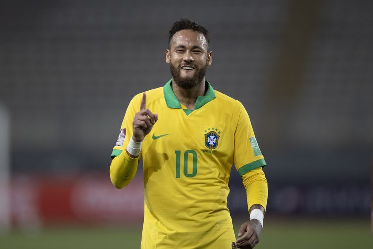 Neymar marca em jogo da seleção brasileira