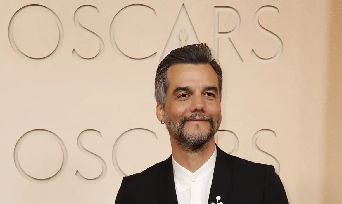 Reuters/Caroline Brehman/Proibida reprodução Wagner Moura poses on the red carpet during the Oscars arrivals at the 98th Academy Awards in Hollywood, Los Angeles, California, U.S., March 15, 2026. REUTERS/Caroline Brehman