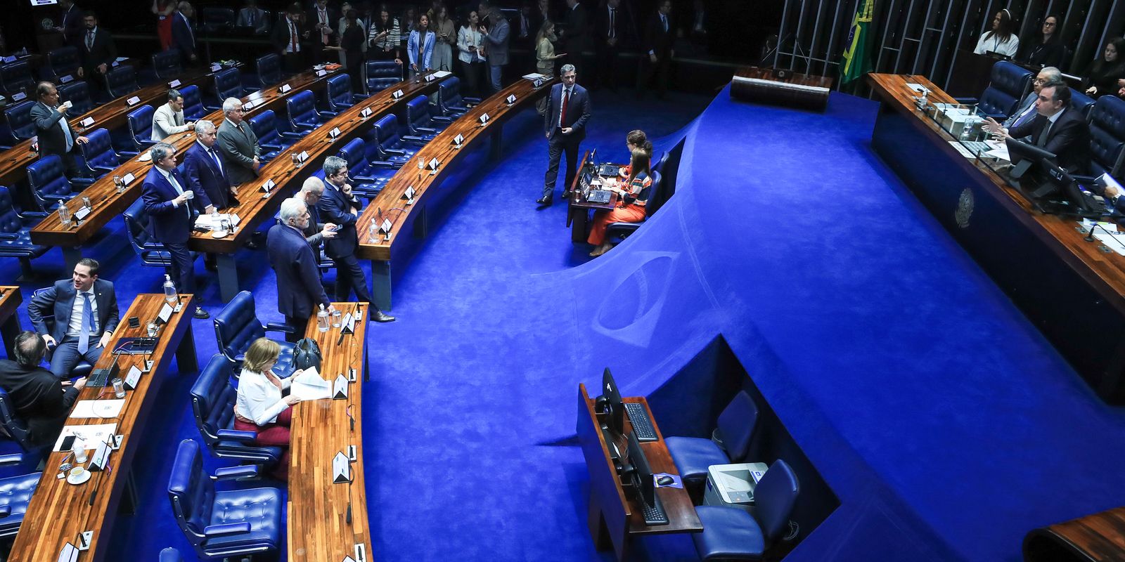 Senado aprova bolsa para apoiar permanência de alunos em universidades Senado aprova bolsa para apoiar permanência de alunos em universidades
