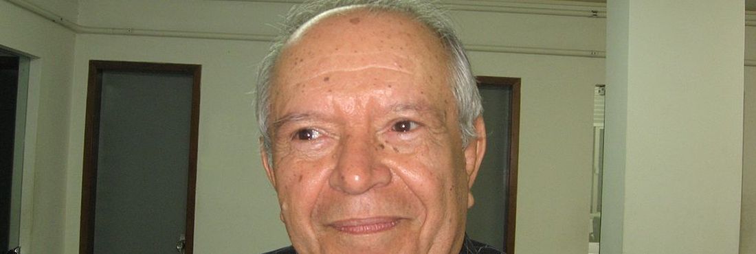Antônio Torres é eleito para cadeira que foi de Machado de Assis na Academia Brasileira de Letras