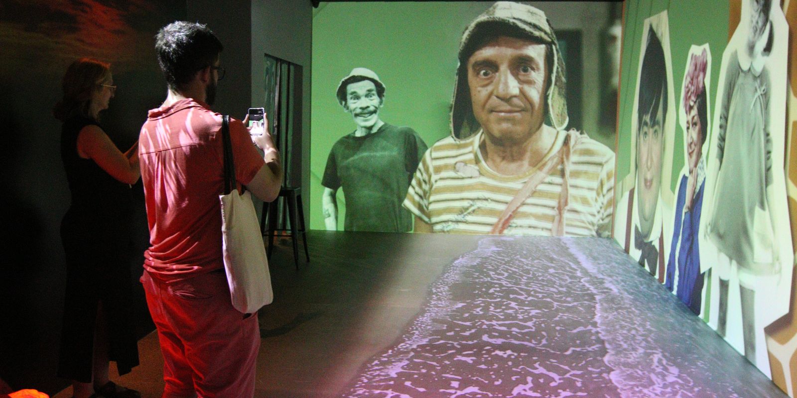 Exposição em SP celebra 40 anos da estreia do seriado Chaves no Brasil