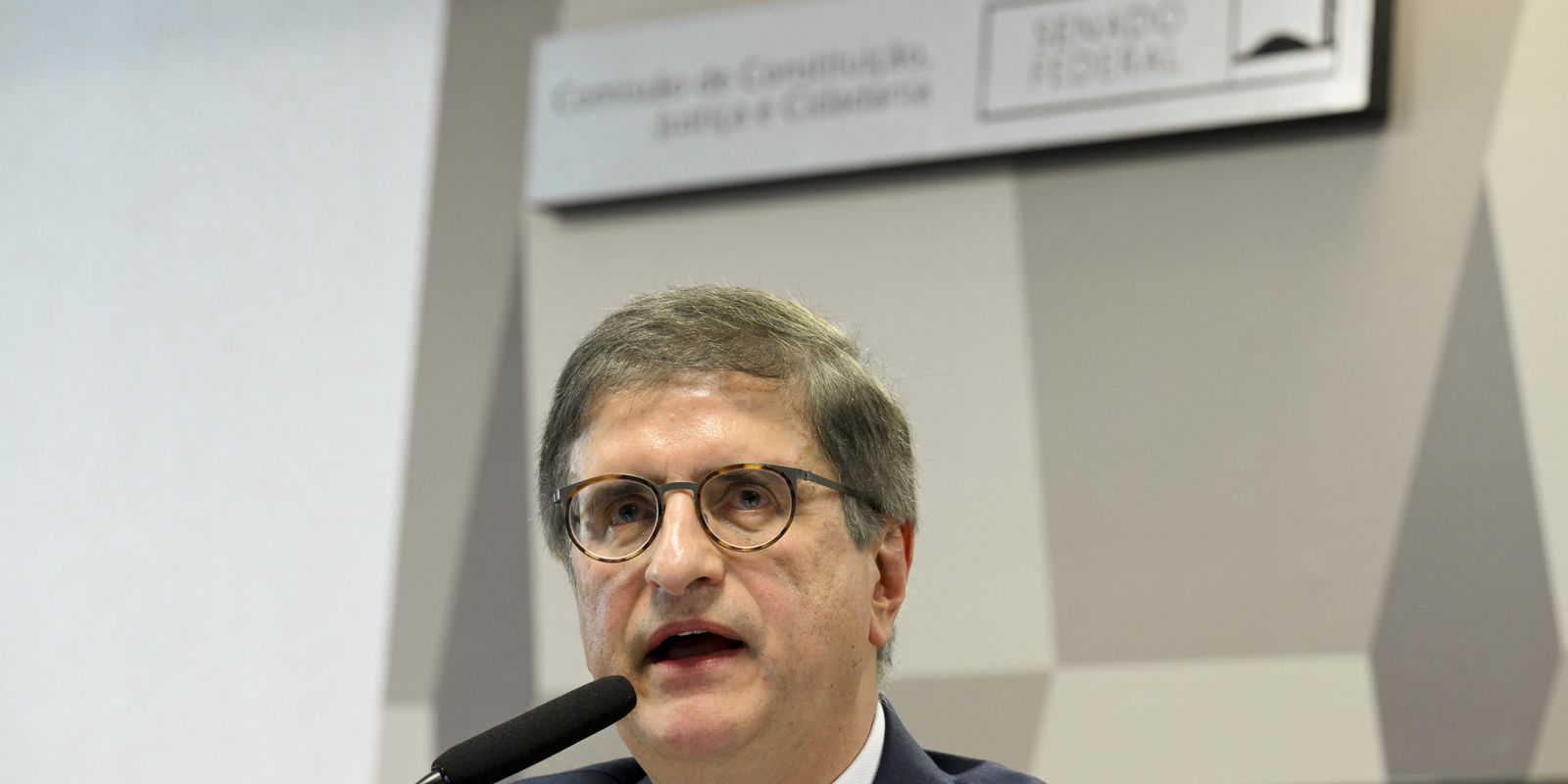 Em sabatina, Paulo Gonet defende PGR e nega interferência