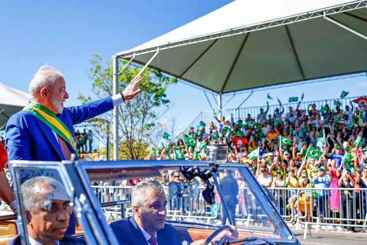 Brasília (DF), 07-09-2023 - Presidente Luiz Inácio Lula da Silva, ao lado do Vice-presidente Geraldo Alckmin, participa do desfile Cívico-Militar de 7 de Setembro na Esplanada dos Ministérios em Brasília. Foto: Ricardo Stuckert/PR