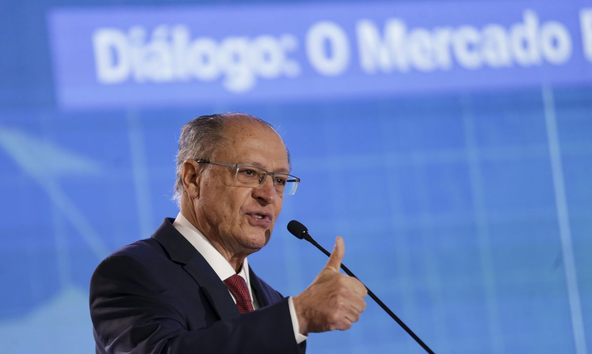 Brasília (DF), 20/06/2023 - O presidente da República em exercício, Geraldo Alckmin, durante abertura do evento Diálogo: O Mercado Regulado de Carbono e a Competitividade Industrial, na sede da Confederação Nacional da Indústria (CNI), em Brasília. Foto: Marcelo Camargo/Agência Brasil