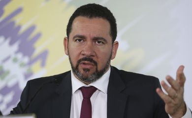 Brasília - O ministro do Planejamento, Desenvolvimento e Gestão, Dyogo Oliveira, divulga os dados do Boletim de Custeio Administrativo de 2016 (Antonio Cruz/Agência Brasil)