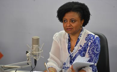 Brasília - A ministra das Mulheres, da Igualdade Racial e dos Direitos Humanos, Nilma Lino Gomes, fala no programa Bom Dia, Ministro sobre as conquistas e desafios das políticas para as mulheres no Brasil, e a 4ª Conferência Nacional de