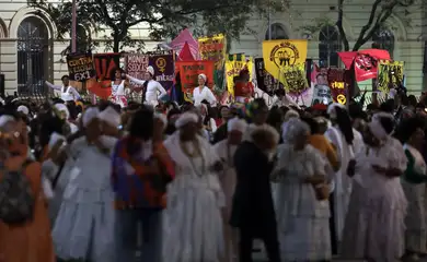 São Paulo (SP), 25/07/2025 - Pessoas participam da Marcha das Mulheres Negras. Foto: Paulo Pinto/Agência Brasil
