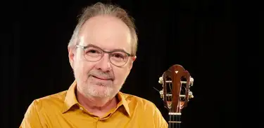 Henrique Cazes, cavaquinista