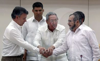Presidente colombiano, Juan Manuel Santos, e o líder das Farc, Timoleón Jiménez