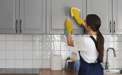 EMPREGADA DOMÉSTICA - TRABALHO DOMÉSTICO. Foto: Freepik