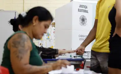 Valparaíso (GO), 06/10/2024 - Eleitores durante dia de votação nas eleições 2024. Foto: Bruno Peres/Agência Brasil