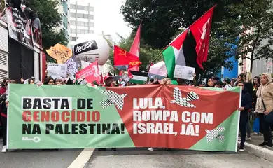 São Paulo-15/06/2025 Manifestantes se unem a protestos mundiais e fazem ato nesta domingo  pró-Palestina no centro de São Paulo. Foto Guilherme Jeronymo/ Agência Brasil.
