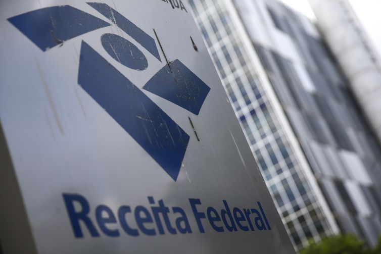 Arrecadação federal cresce 1,41% e bate recorde em novembro | Agência Brasil
