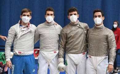 Equipe masculina de sabre, em Budapeste.