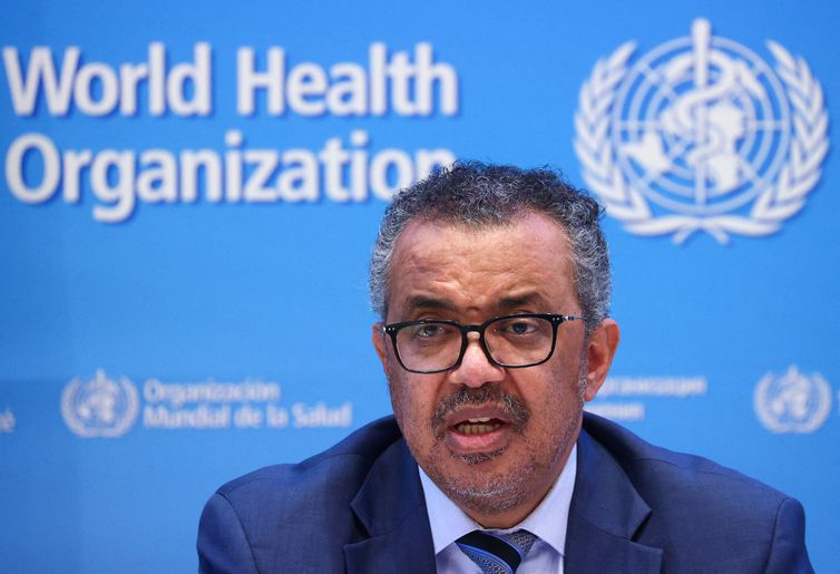 Diretor-geral da OMS, Tedros Adhanom Ghebreyesus, durante coletiva de imprensa em Genebra<br /> 20/12/2021 REUTERS/Denis Balibouse