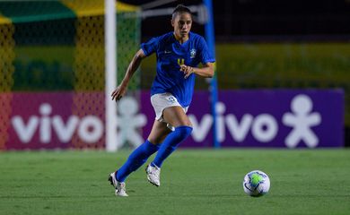 zagueira Rafaelle é emprestada ao time feminino do Palmeiras - seleção brasileira