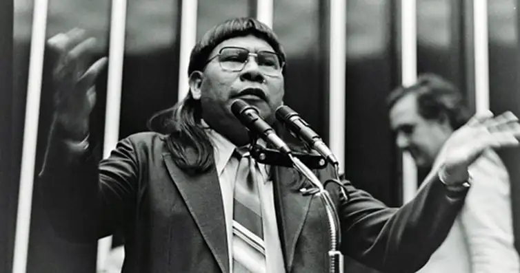 Acervo Câmara dos Deputados Deputado Mário Juruna, cacique da etnia Xavante, primeiro índio deputado federal, eleito em 1982. Foto: Arquivo CD